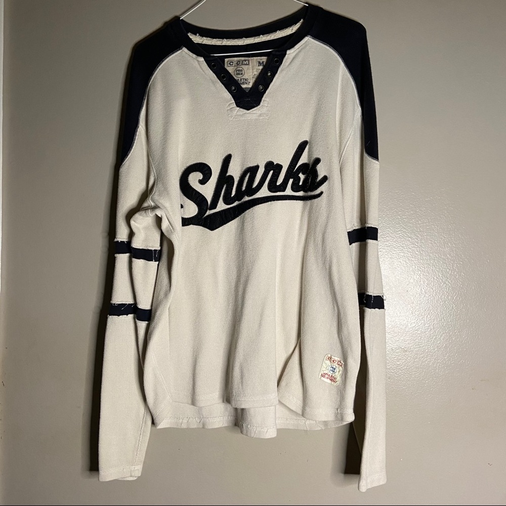 Vintage sharks nhl pullover
